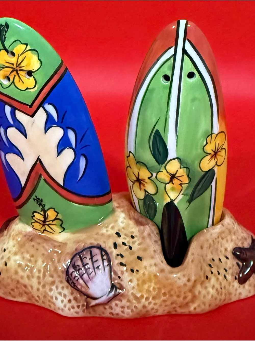 2004 Clay Art  “SURF’S UP”  Salt & Pepper Shaker Set Surf Boards